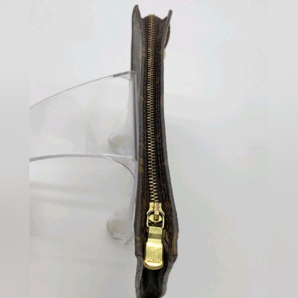 Authentic Louis Vuitton Dark Brown Monogram Pouch !!! - Picture 9 of 12